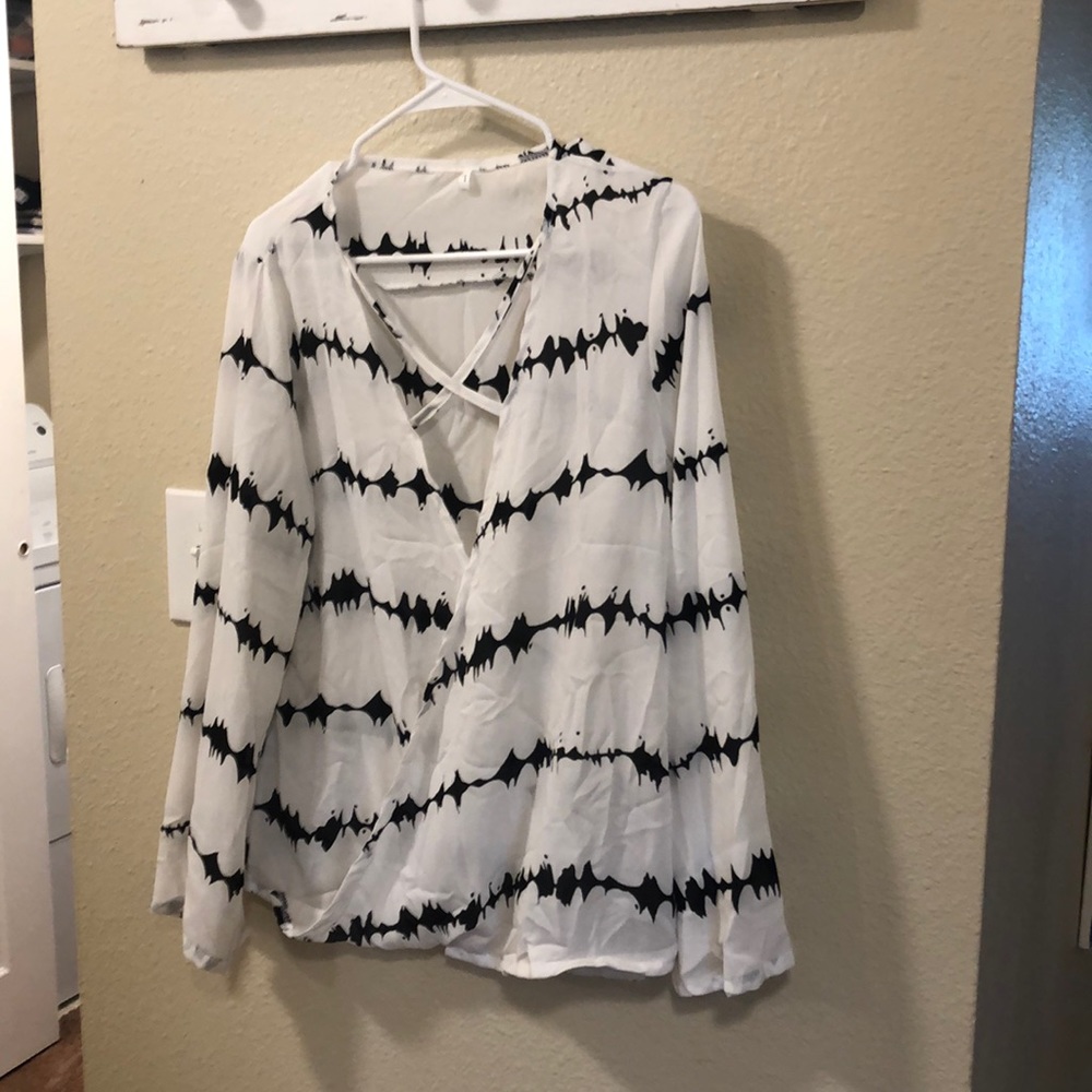 Black and white long sleeve blouse